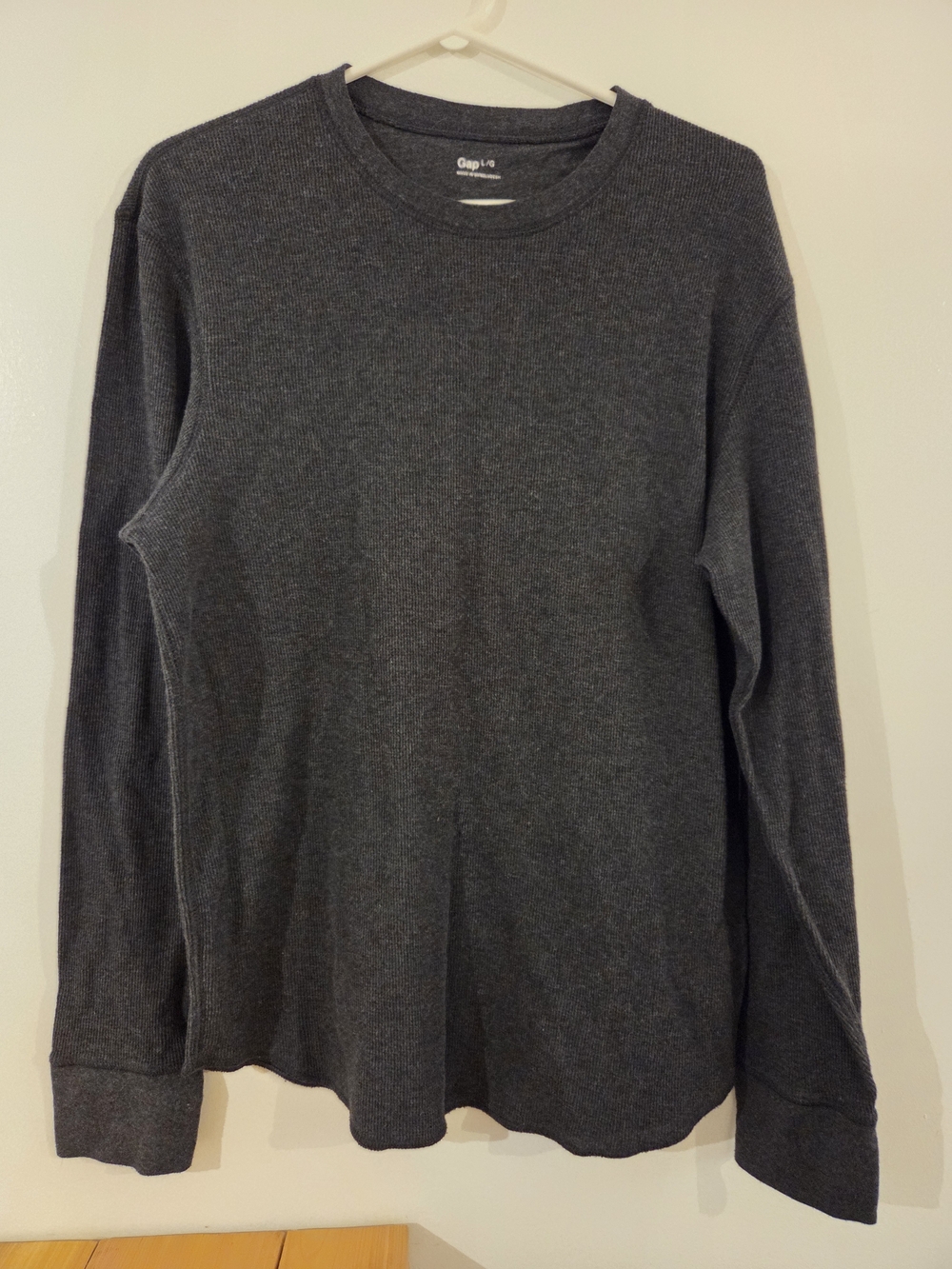 Gap Men’s Dark Gray Thermal Long Sleeve Shirt